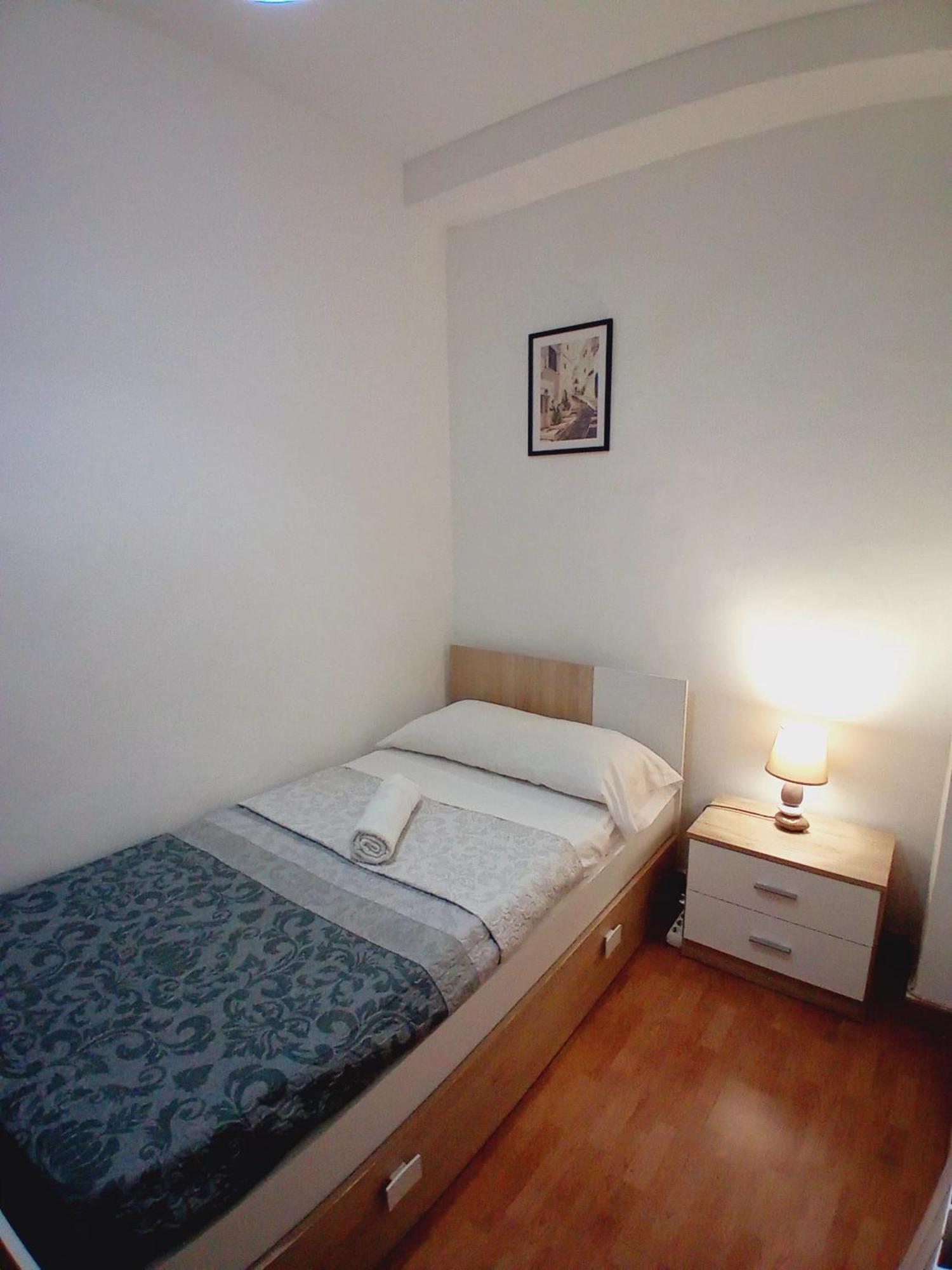 Amplio Apartamento Centro De Alicante Ngoại thất bức ảnh